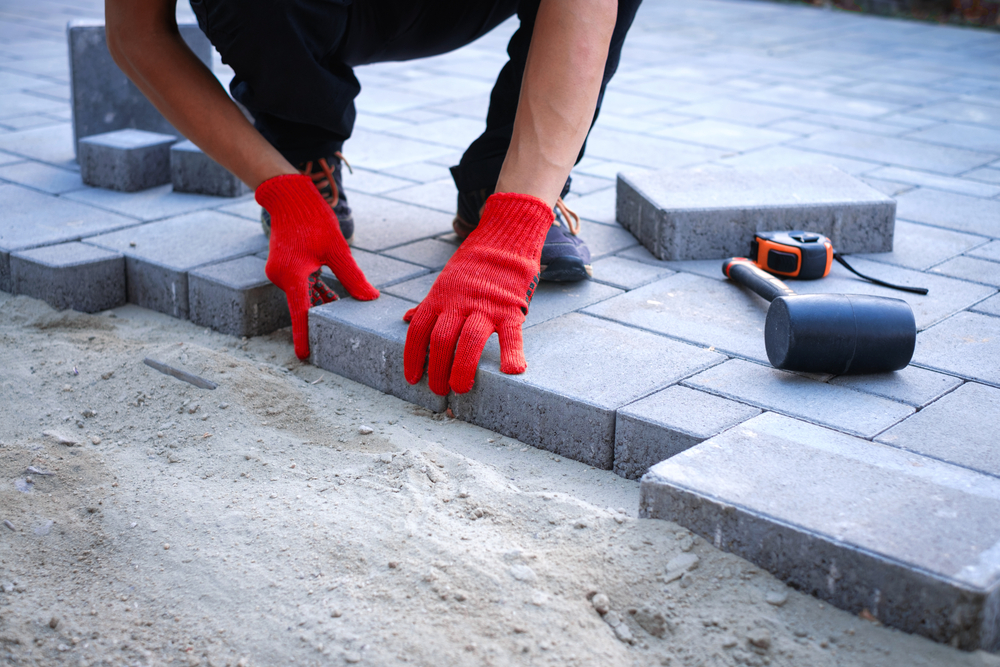 Bezuz-Lawn-and-Landscaping_Commercial-Hardscaping-5