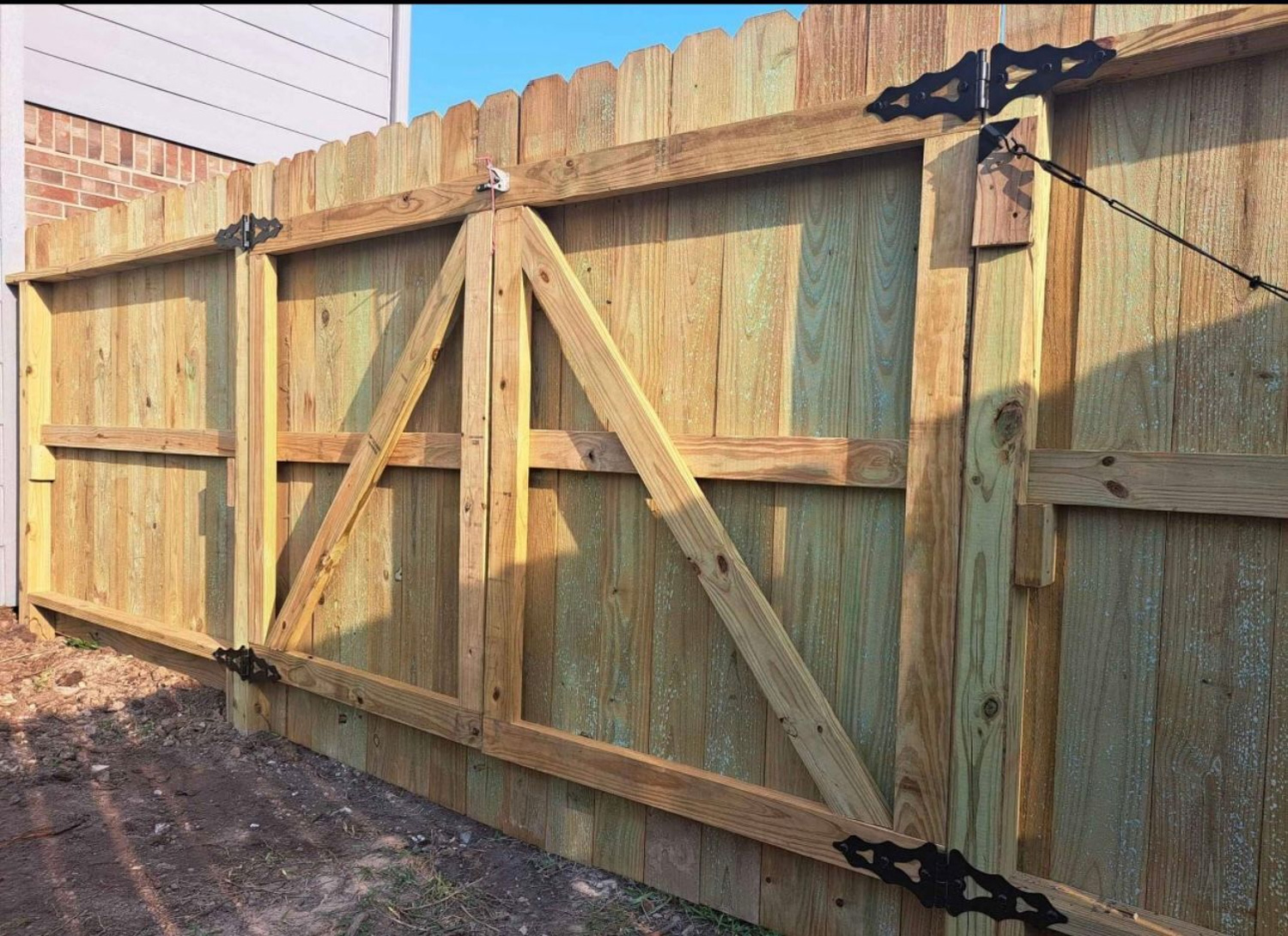 Bezuz-Lawn-and-Landscaping_Commercial-Landscaping-in-Katy-TX-04