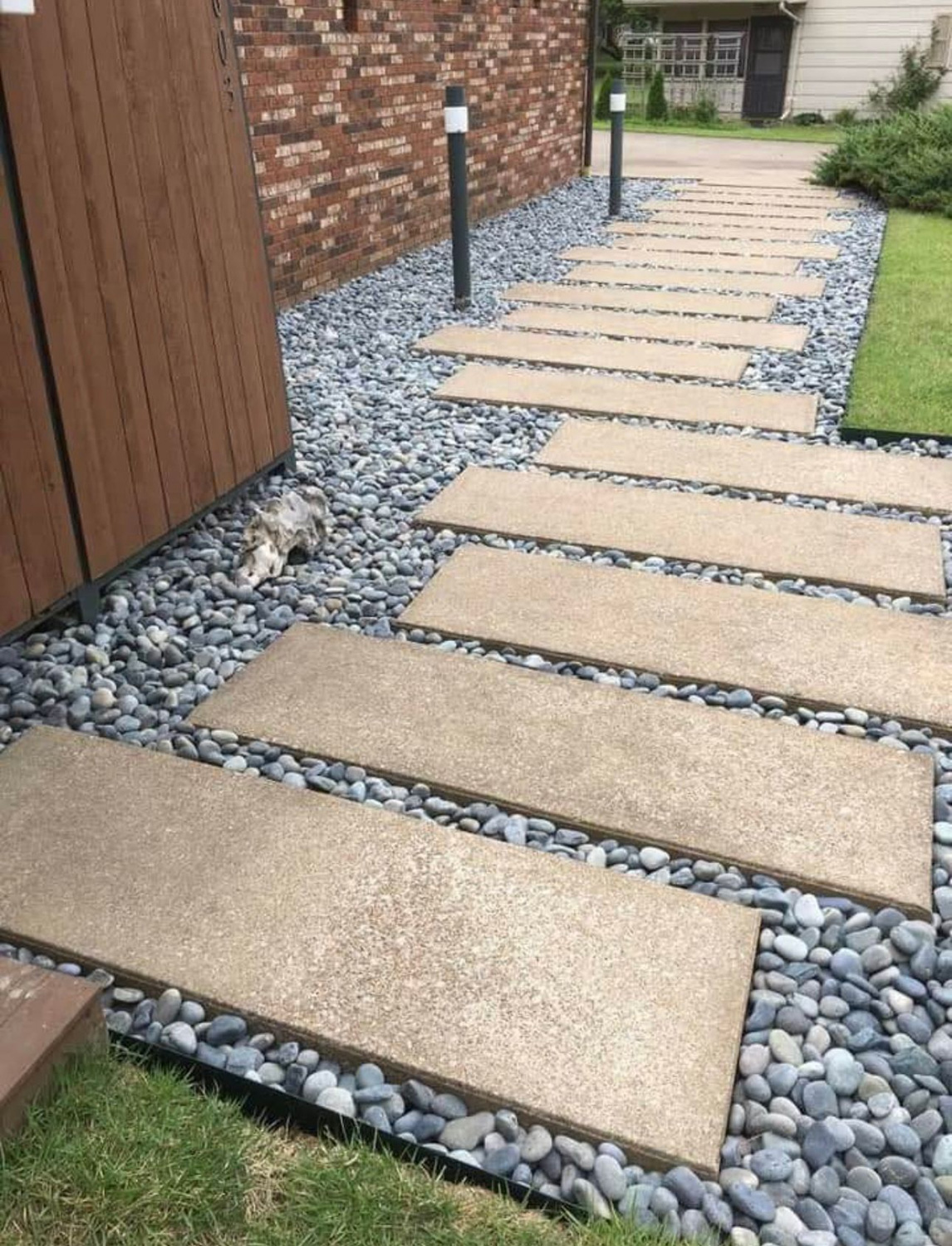 Bezuz-Lawn-and-Landscaping_Residential-Landscaping-in-Katy-TX-006