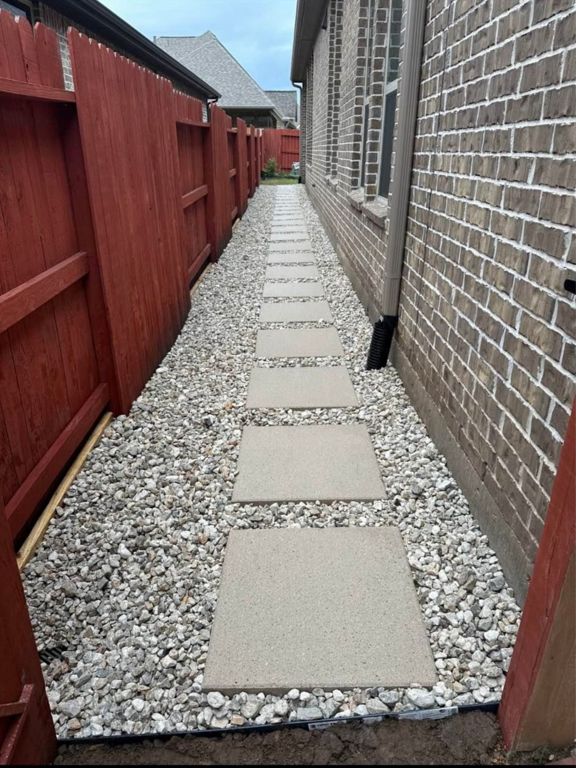 Bezuz-Lawn-and-Landscaping_Residential-Landscaping-in-Katy-TX-025