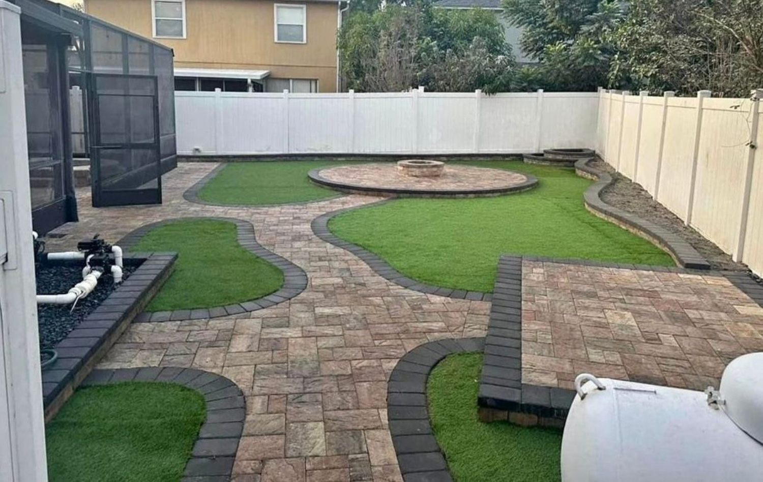 Bezuz-Lawn-and-Landscaping_Residential-Landscaping-in-Katy-TX-032