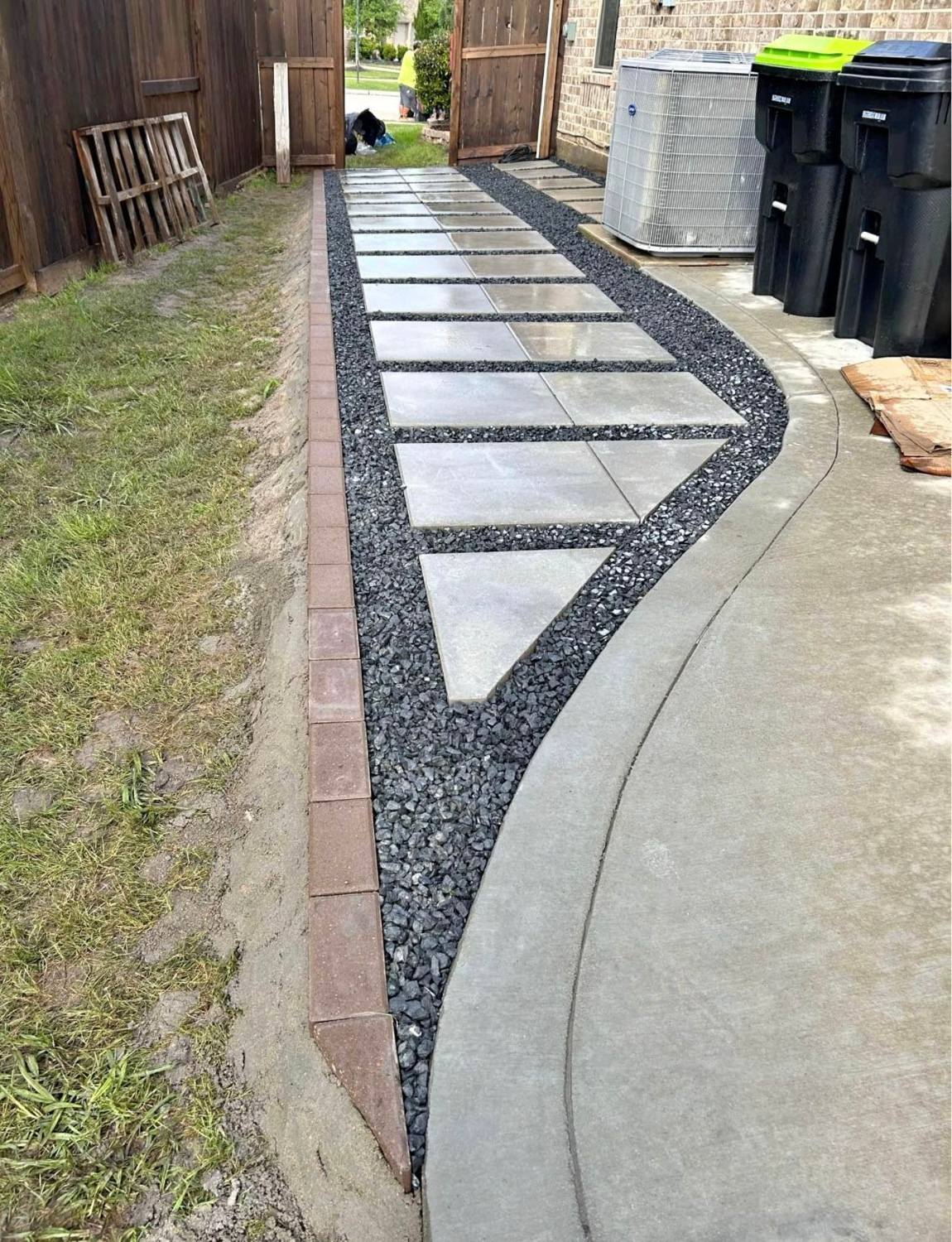 Bezuz-Lawn-and-Landscaping_Residential-Landscaping-in-Katy-TX-040