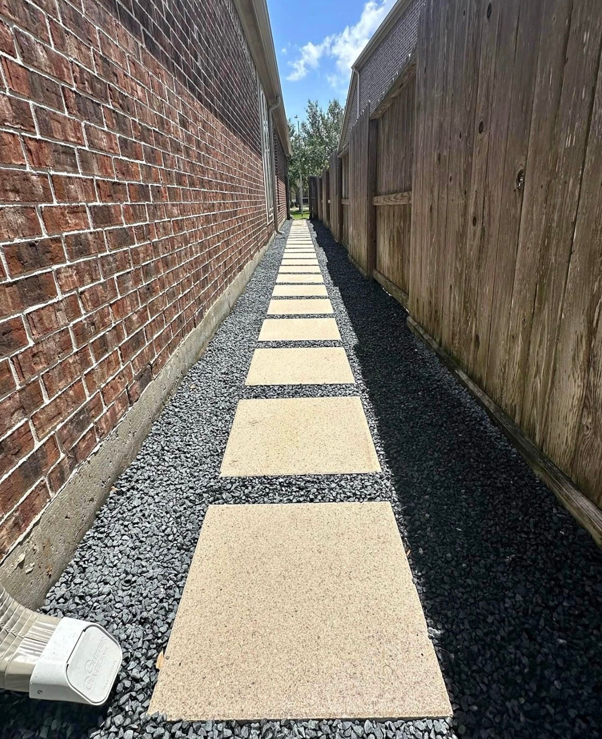 Bezuz-Lawn-and-Landscaping_Residential-Landscaping-in-Katy-TX-042