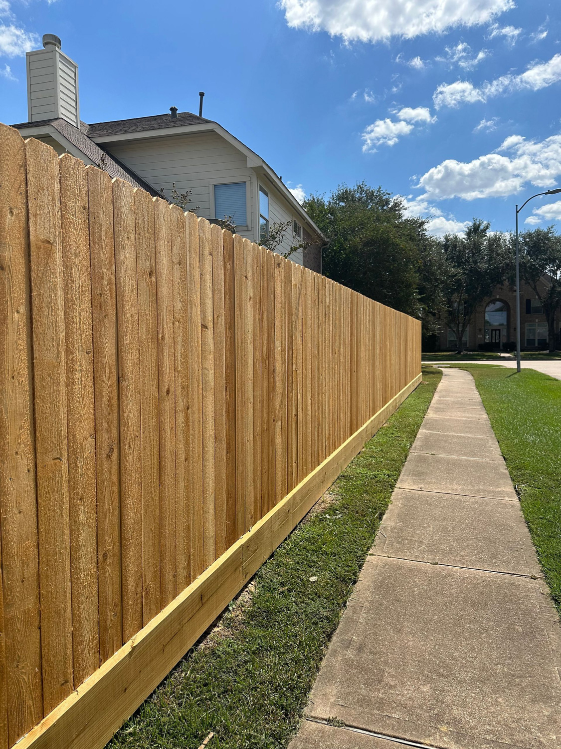 Bezuz-Lawn-and-Landscaping_Residential-Landscaping-in-Katy-TX-052