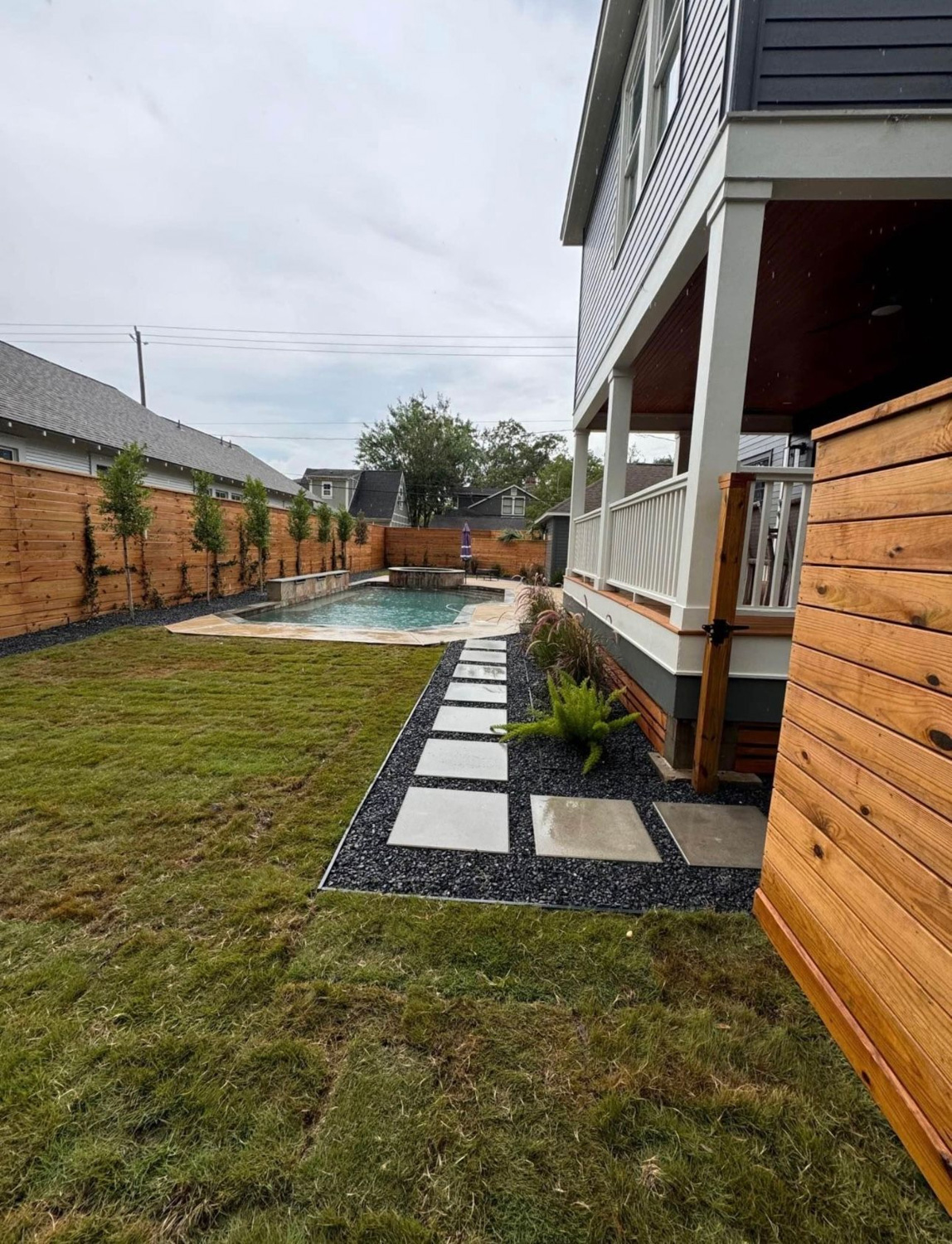 Bezuz-Lawn-and-Landscaping_Residential-Landscaping-in-Katy-TX-065