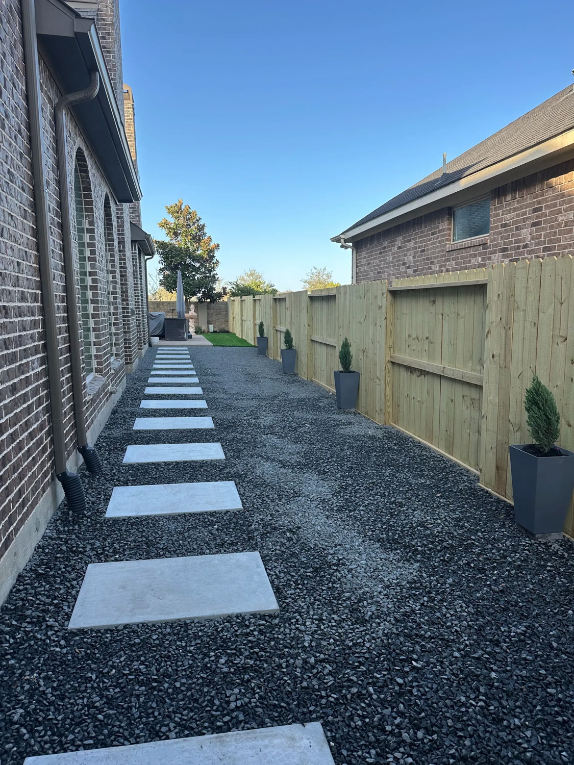 Bezuz-Lawn-and-Landscaping_Residential-Landscaping-in-Katy-TX-088