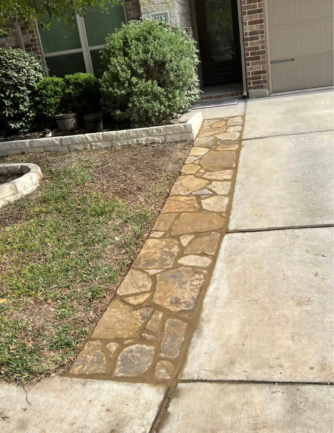 Bezuz-Lawn-and-Landscaping_Residential-Landscaping-in-Katy-TX-106