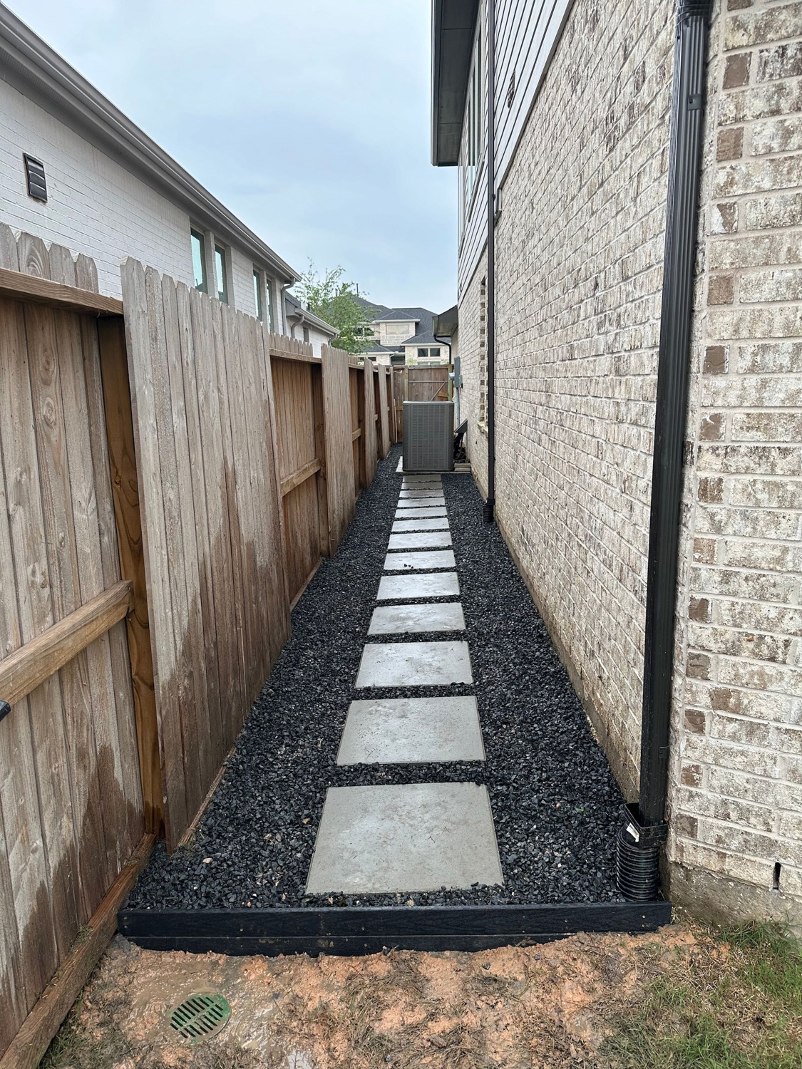 Bezuz-Lawn-and-Landscaping_Residential-Landscaping-in-Katy-TX-123