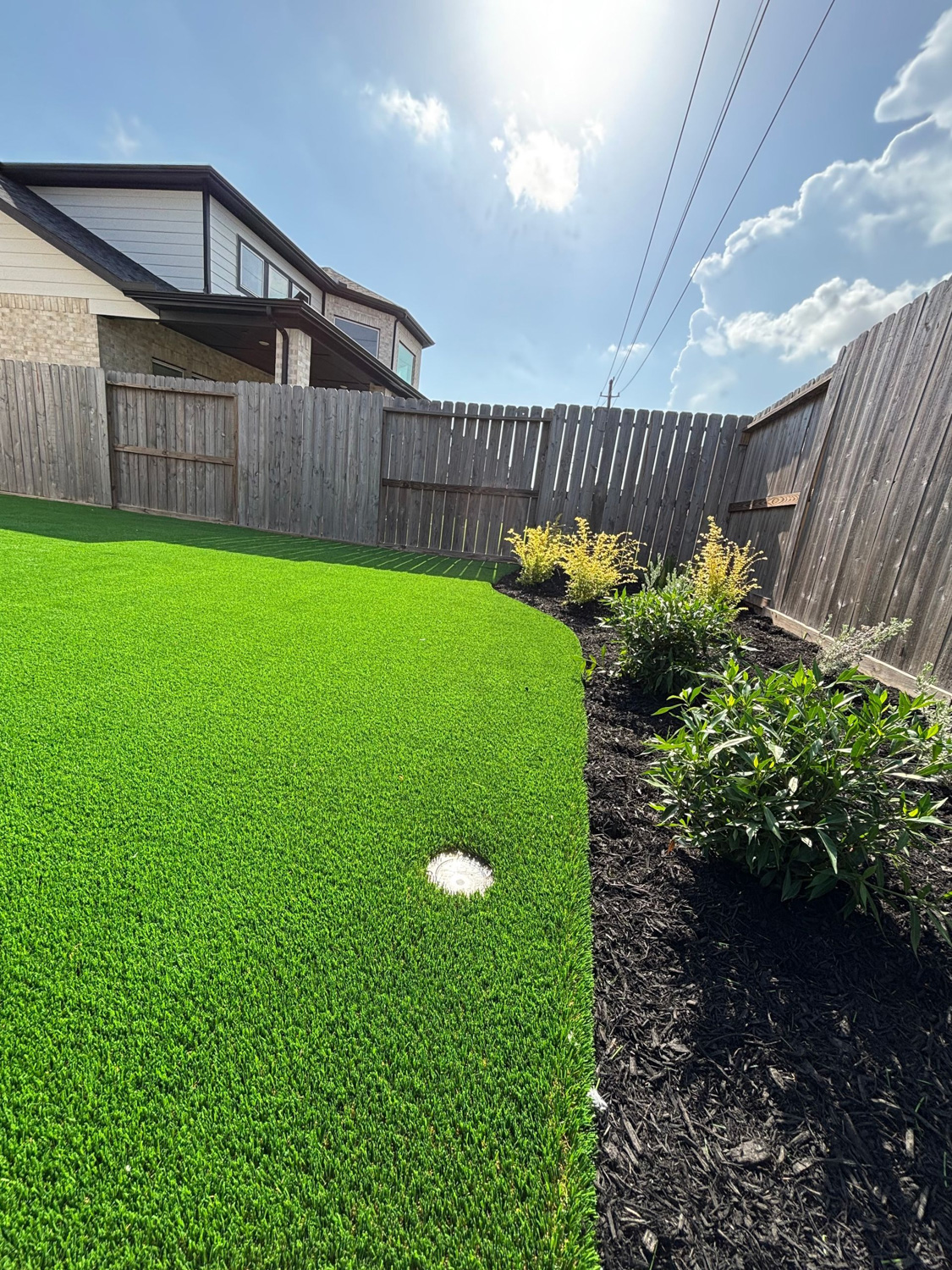 Bezuz-Landscaping-and-Design-Artificial-Turf-in-Katy-TX-02