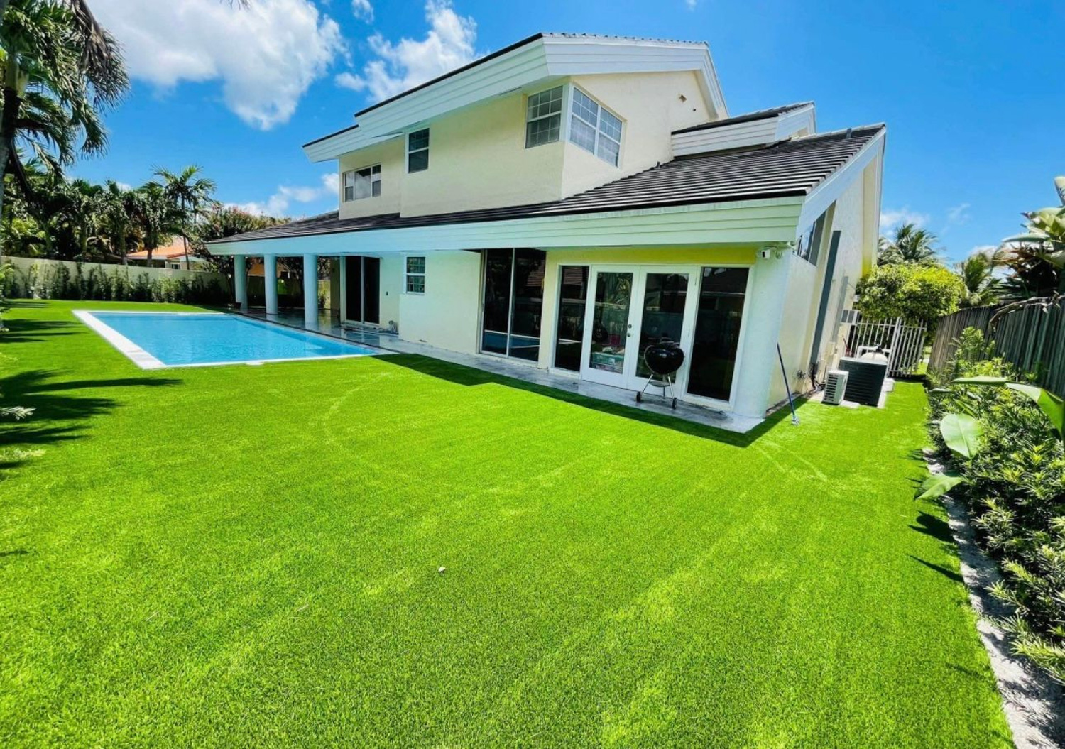 Bezuz-Landscaping-and-Design-Artificial-Turf-in-Katy-TX-09
