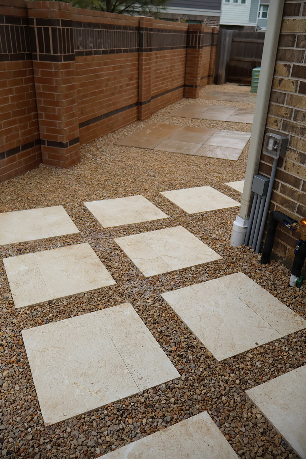 Bezuz-Landscaping-and-Design-Artificial-Turf-in-Katy-119