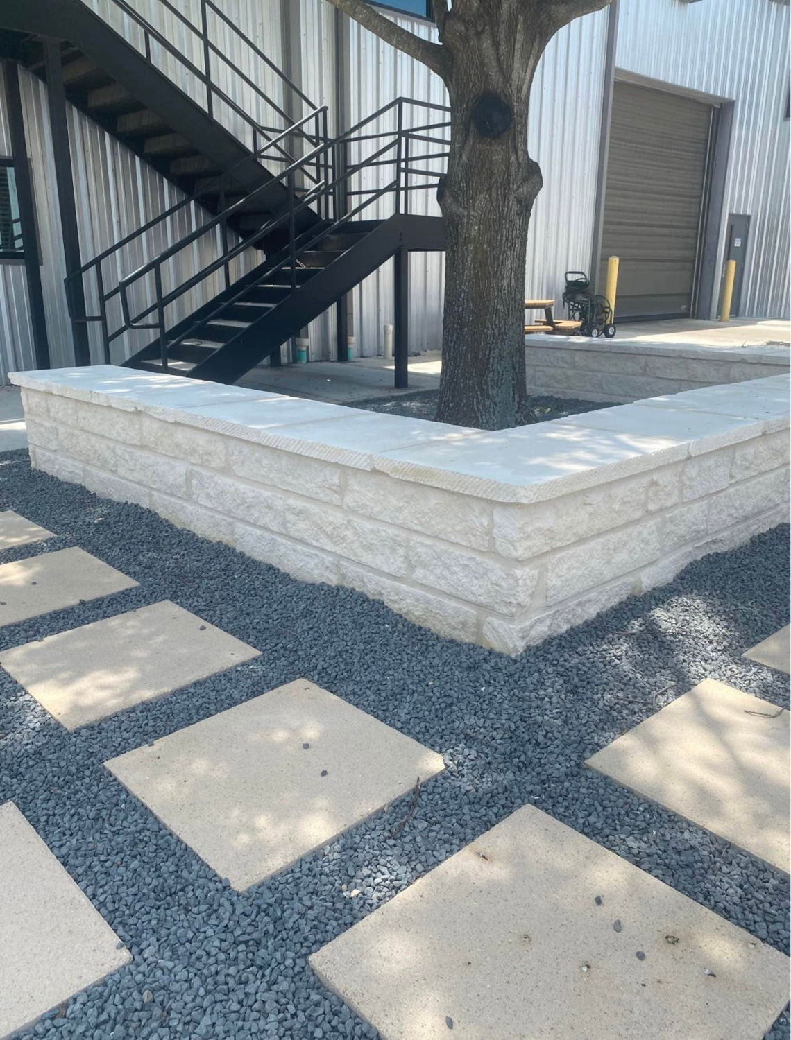 Bezuz-Lawn-and-Landscaping_Commercial-Landscaping-in-Katy-TX-02