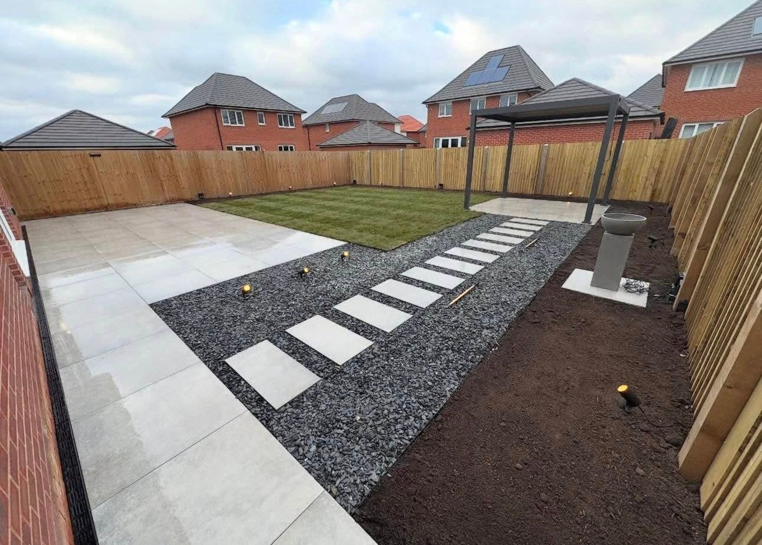Bezuz-Landscaping-and-Design-commercial-property-paver-stepping-stones-lawn