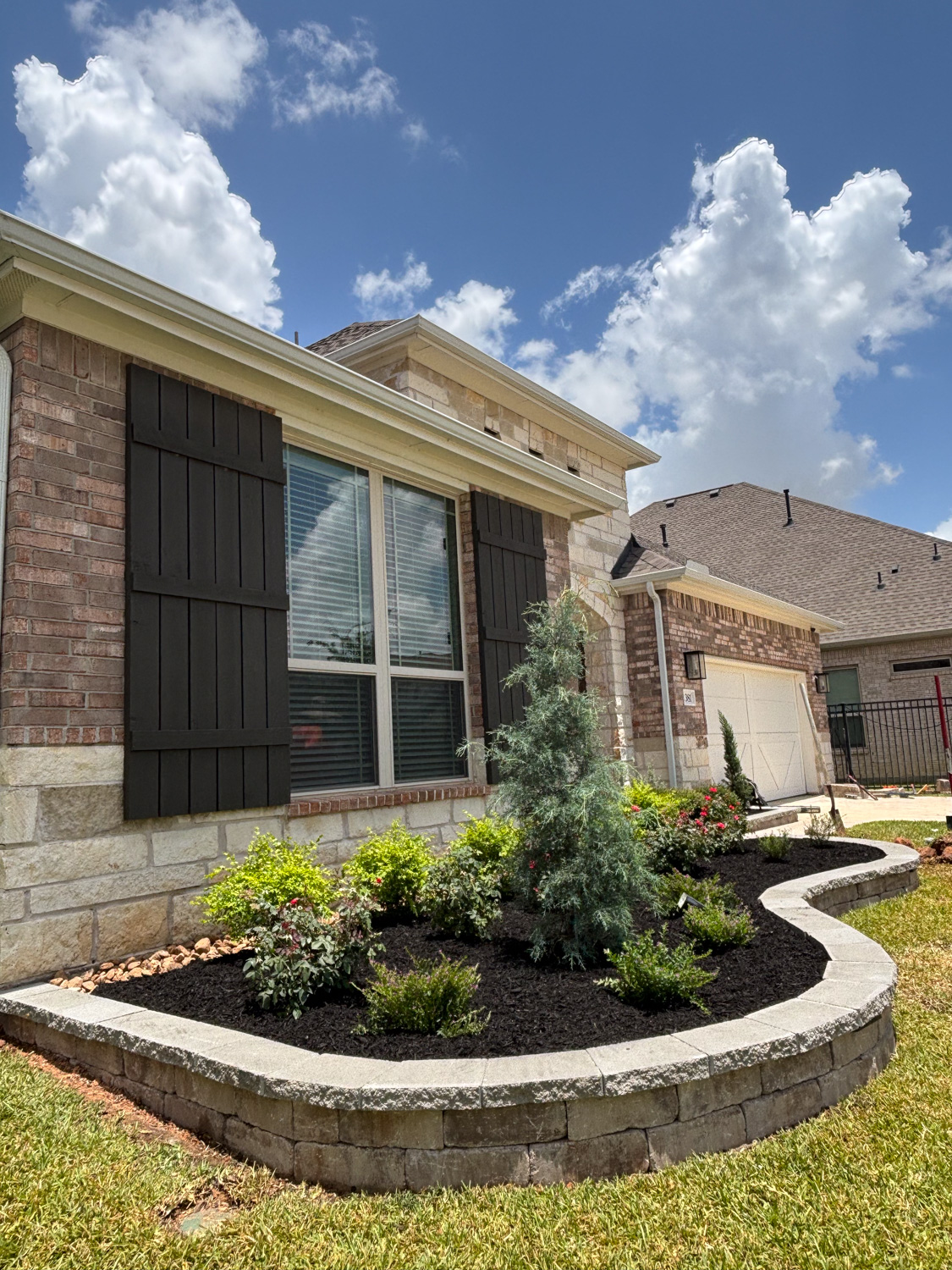 Bezuz-Lawn-and-Landscaping_landscaper-in-katy-texas-08