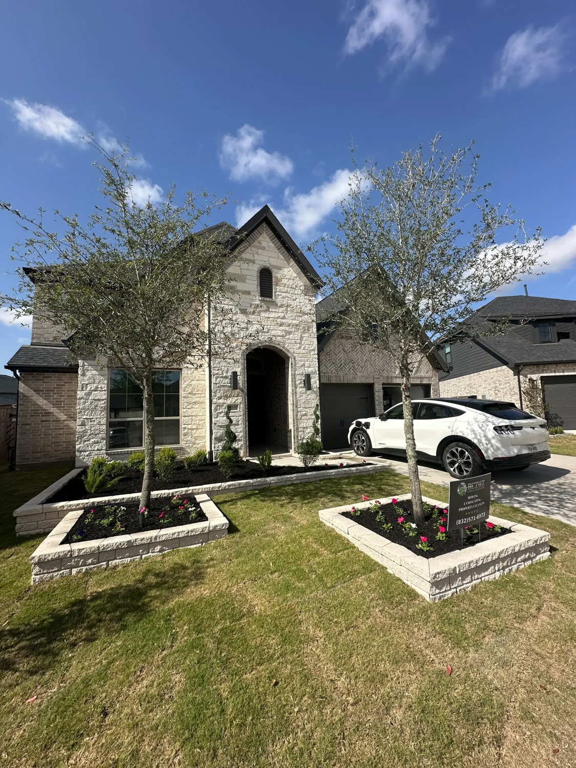 Bezuz-Lawn-and-Landscaping_Residential-Landscaping-in-Katy-TX-091