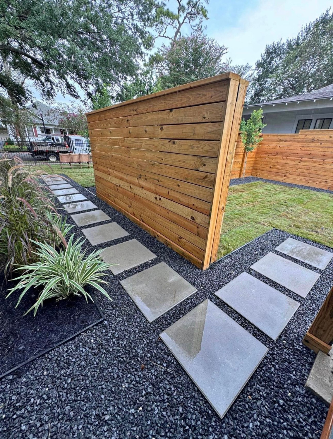 Bezuz-Lawn-and-Landscaping_Residential-Landscaping-in-Katy-TX-064