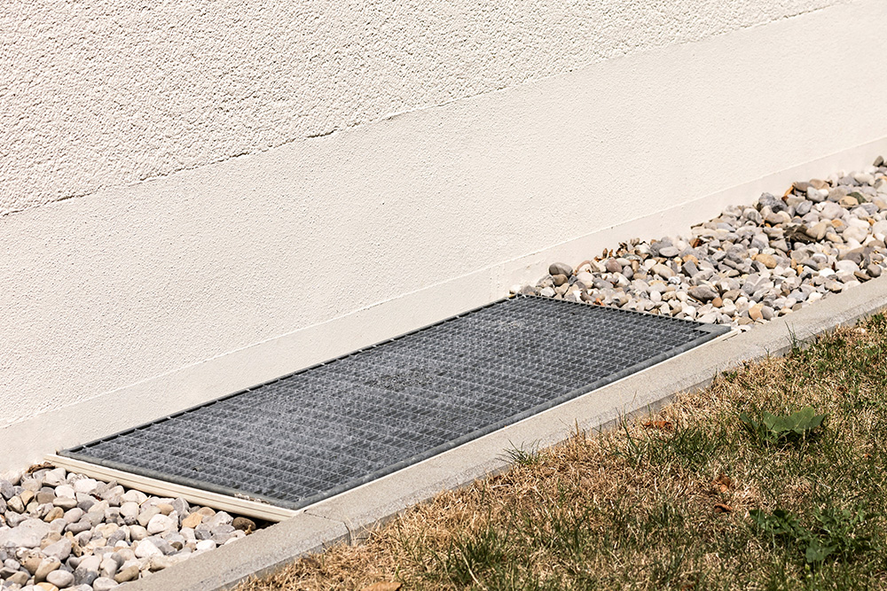 Bezuz-Landscaping-Yard-Drainage-Side