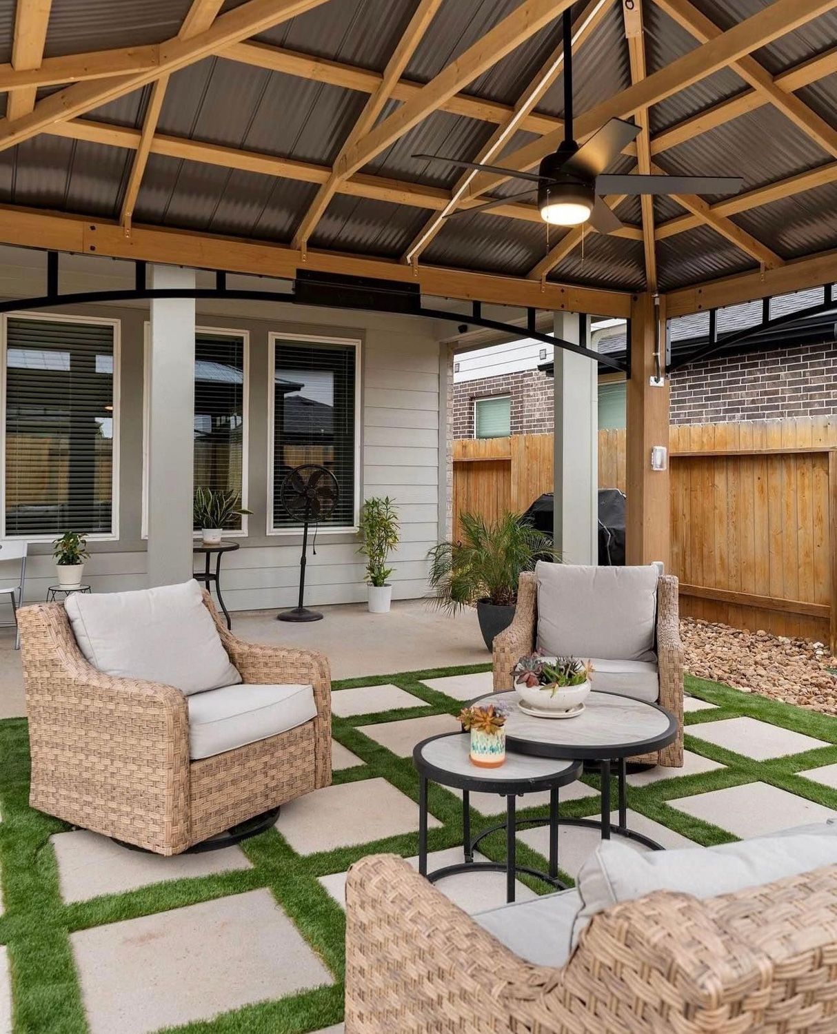 Bezuz-Lawn-and-Landscaping_Residential-Landscaping-in-Katy-TX-073