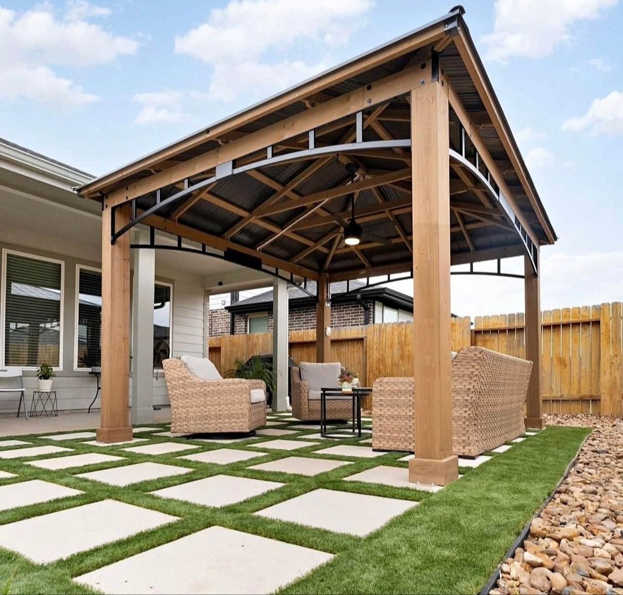 Bezuz-Lawn-and-Landscaping_Residential-Landscaping-in-Katy-TX-071