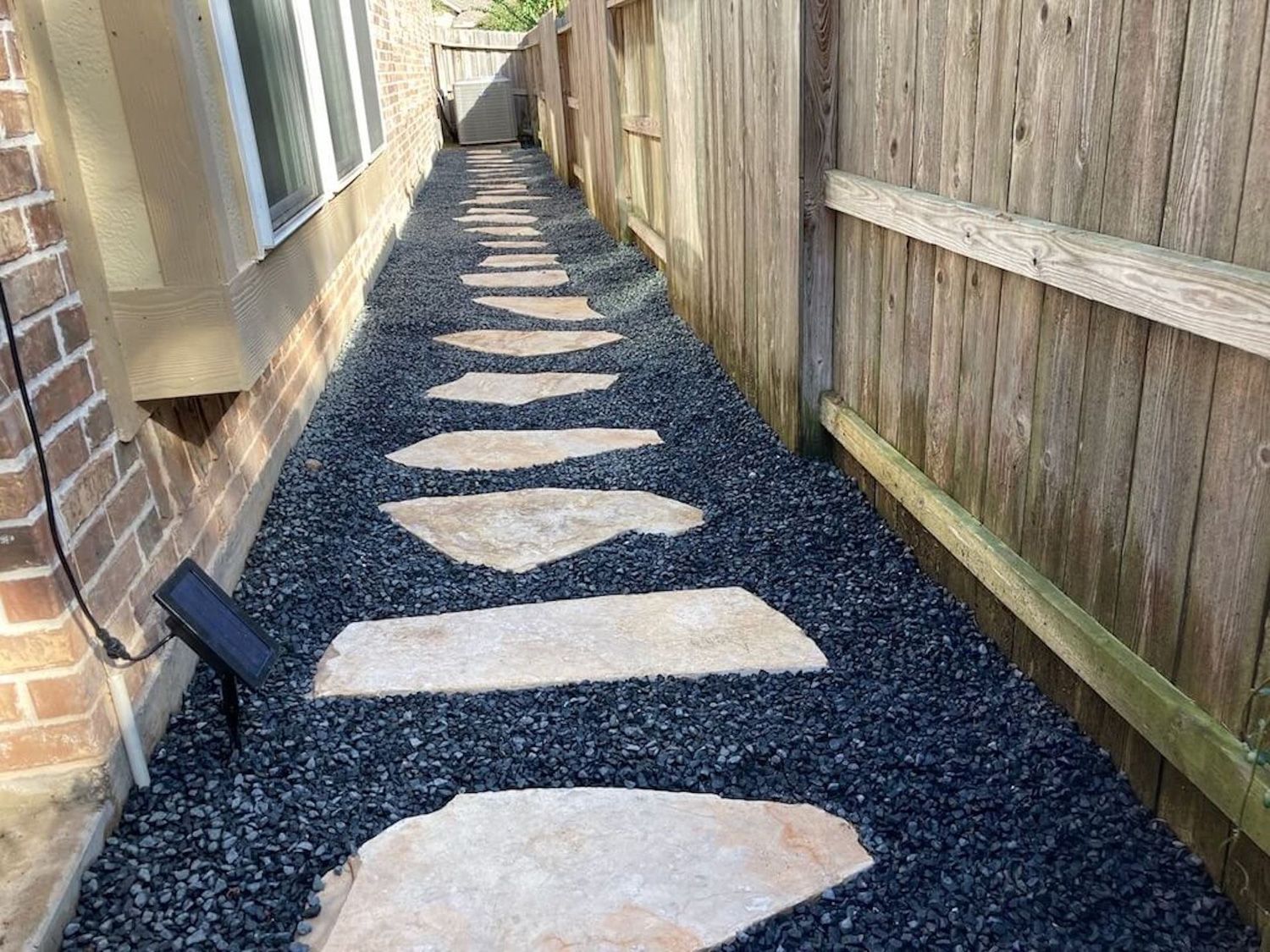 Bezuz-Lawn-and-Landscaping_Residential-Landscaping-in-Katy-TX-114