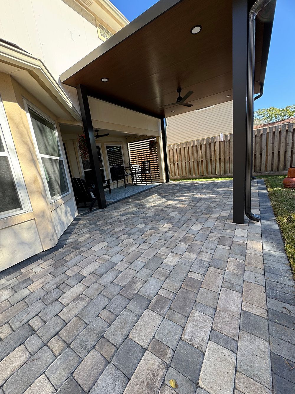 Bezuz-Lawn-and-Landscaping_Artificial-Turf-in-Katy-112