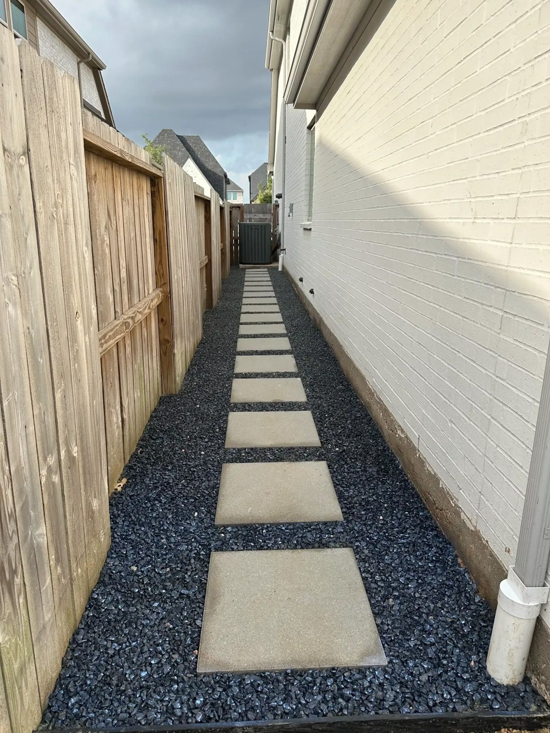 Bezuz-Lawn-and-Landscaping_Residential-Landscaping-in-Katy-TX-081