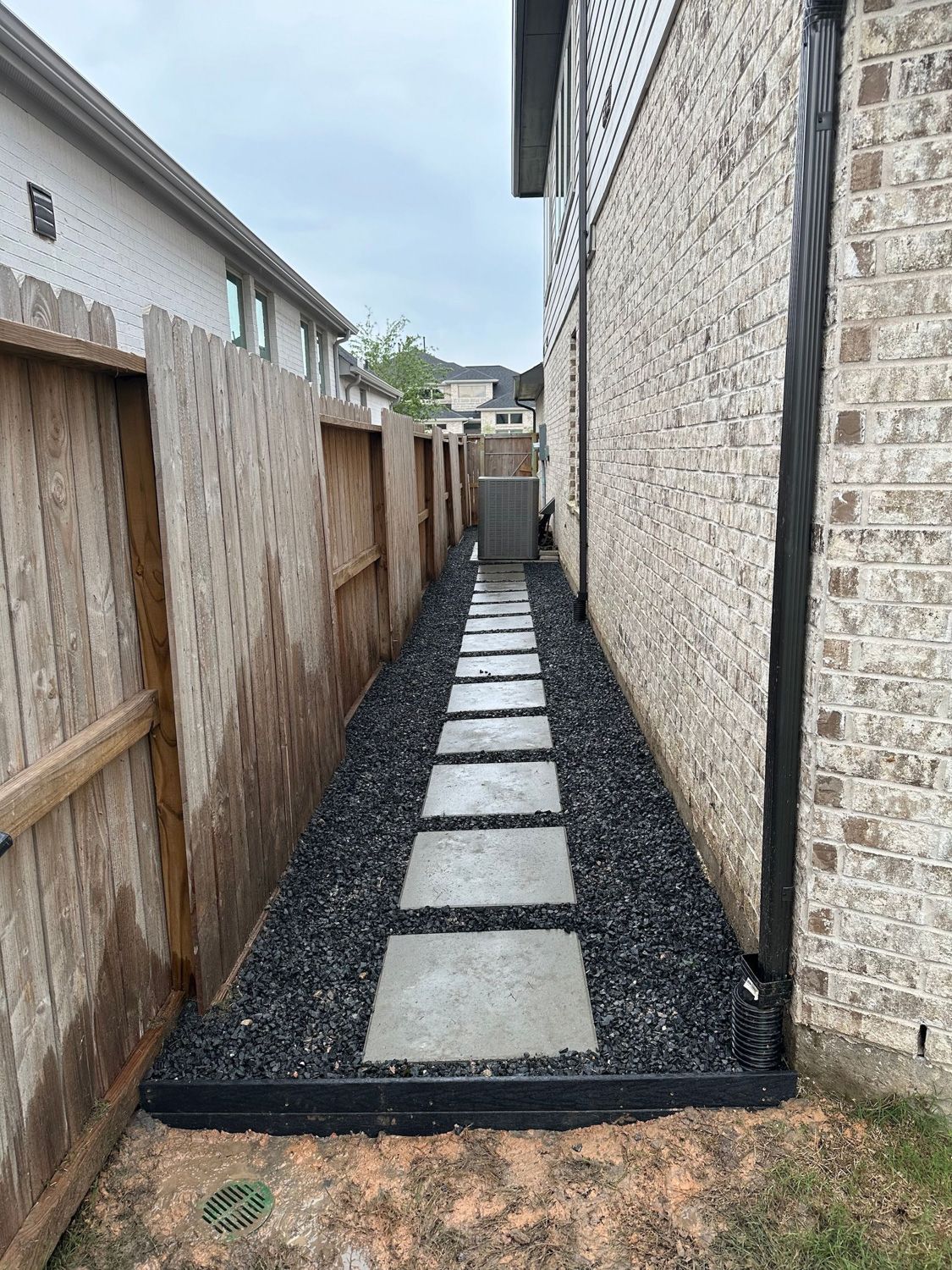 Bezuz-Lawn-and-Landscaping_Residential-Landscaping-in-Katy-TX-123