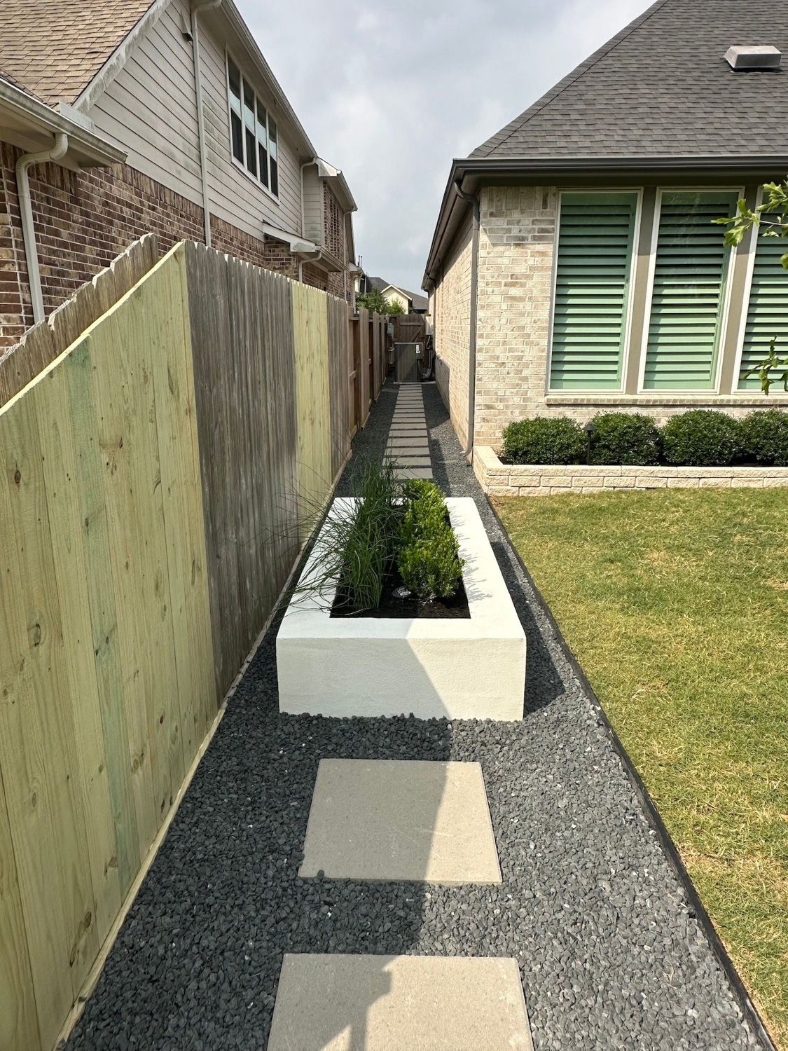 Bezuz-Lawn-and-Landscaping_Residential-Landscaping-in-Katy-TX-019